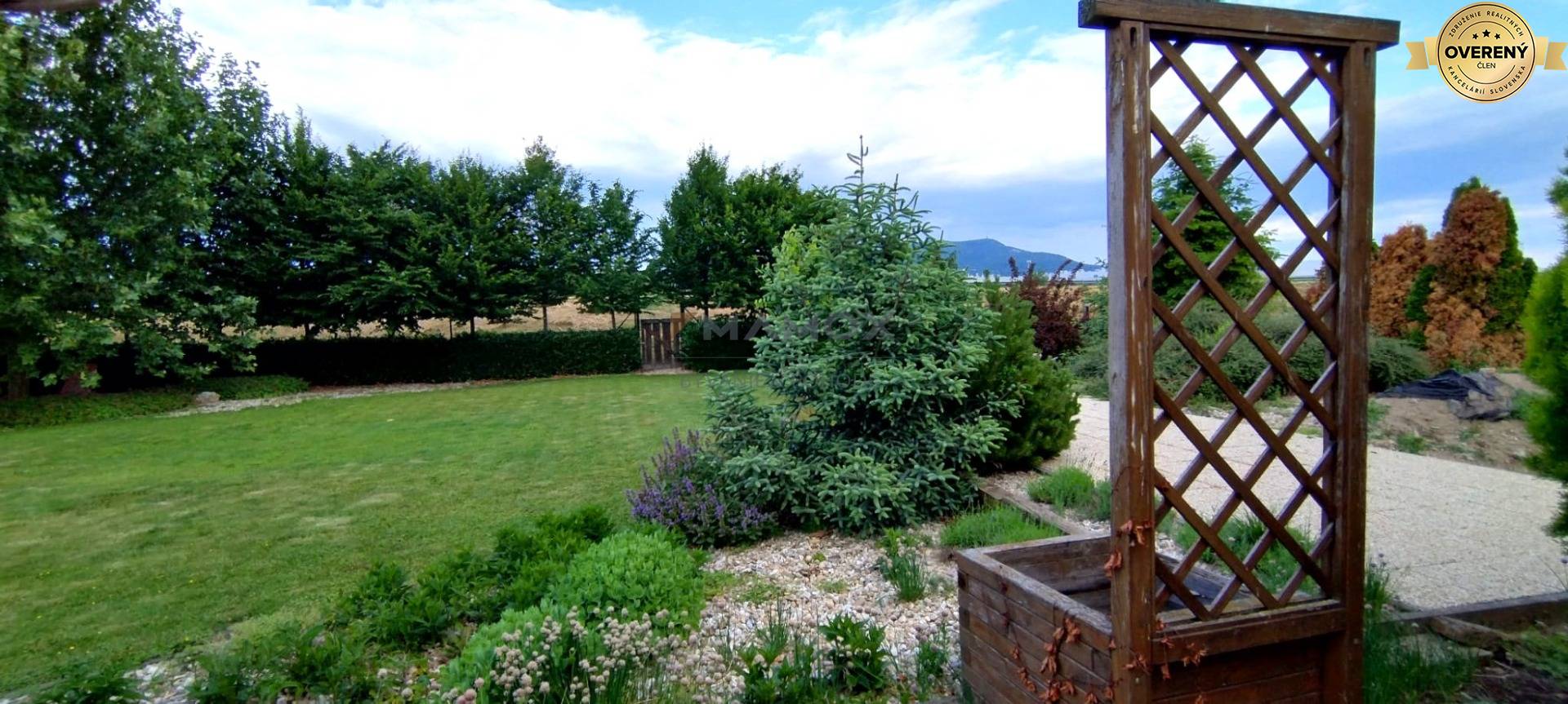 PREDANÉ - 4i RD v tichej lokalite Lužianok, Nitra.