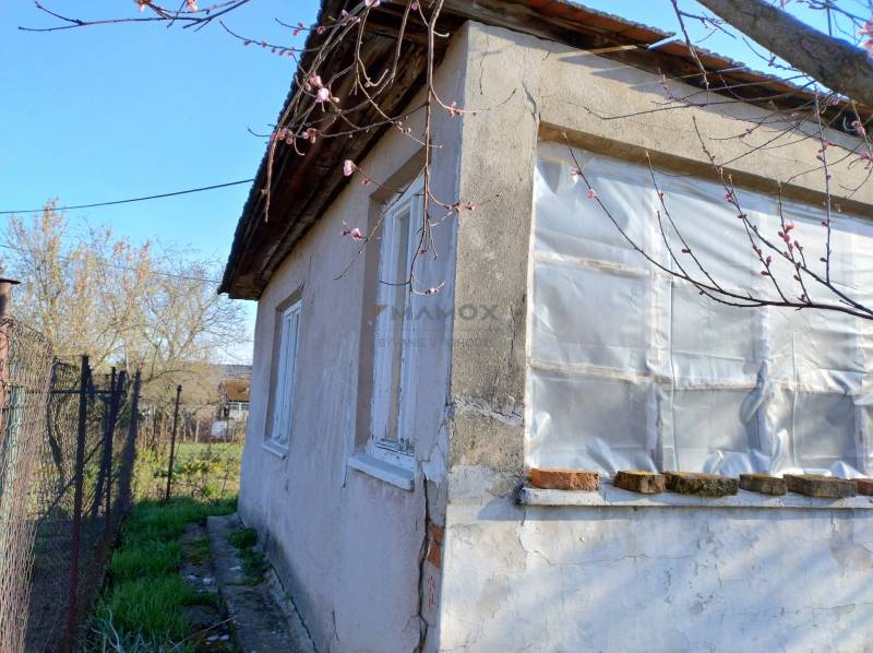 Výzva pre odvážnych a šikovných :) Dom na rekonštrukciu v Čápore.
