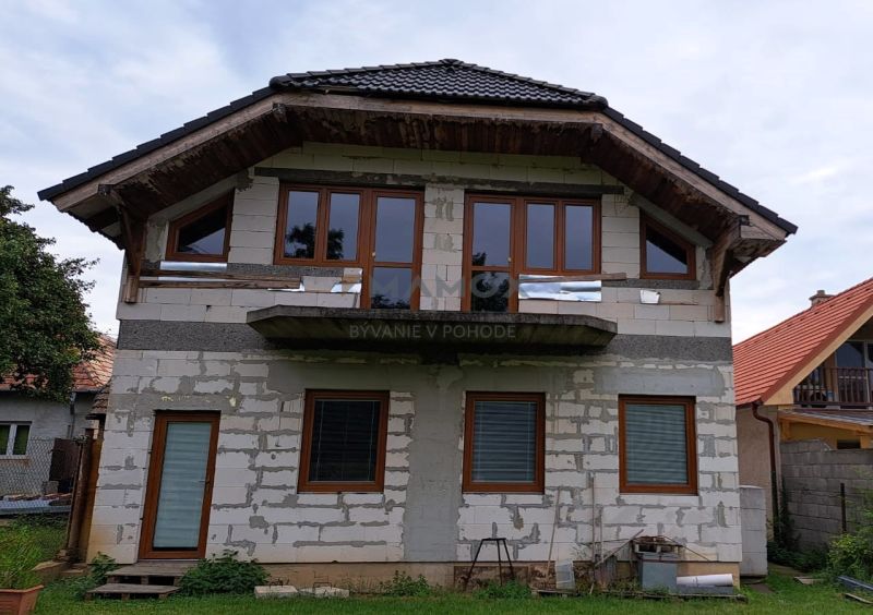 Pohľad na dom z dvora
